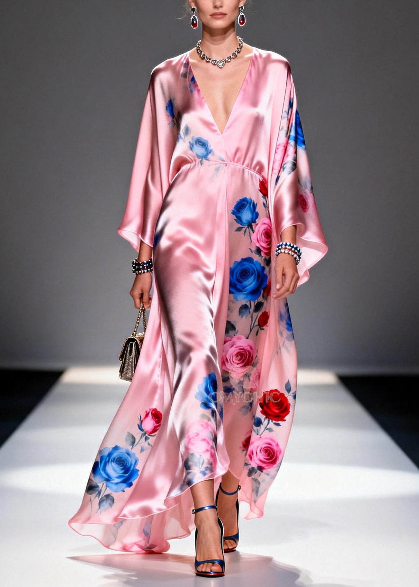 Well Tailored Dress with a Graceful Silhouette