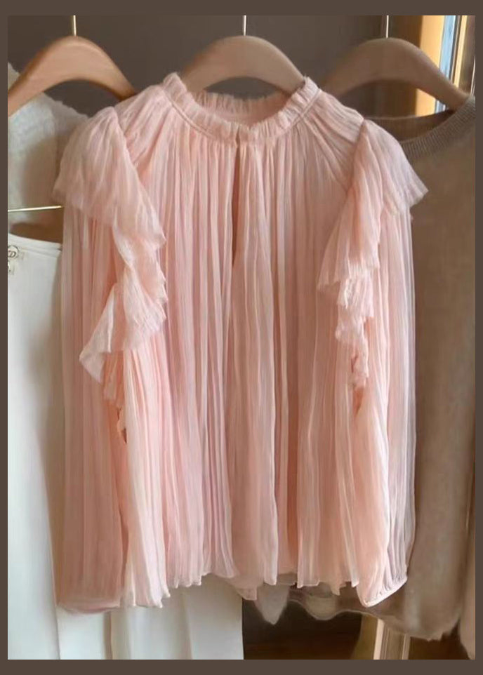 Well Tailored Top with a Graceful Silhouette