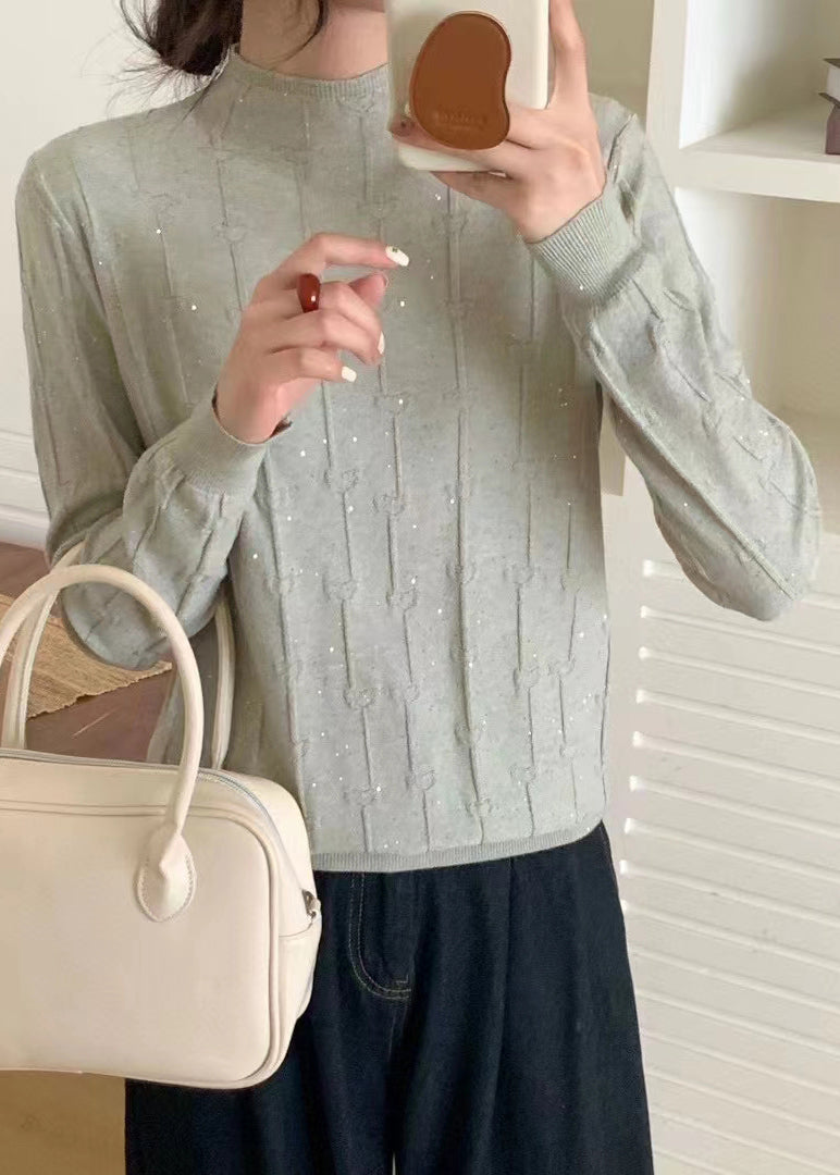 Classic Vintage Sweater with a Flattering Fit
