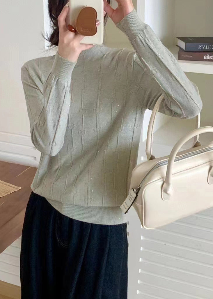 Classic Vintage Sweater with a Flattering Fit
