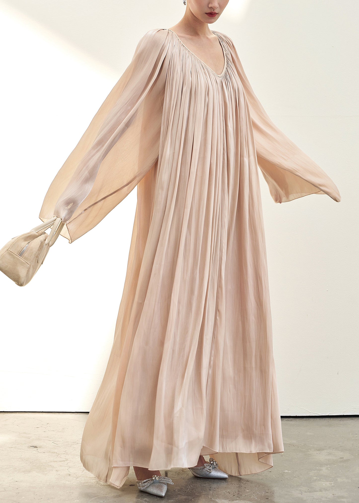 Beautifully Crafted Dress in a Classic Style