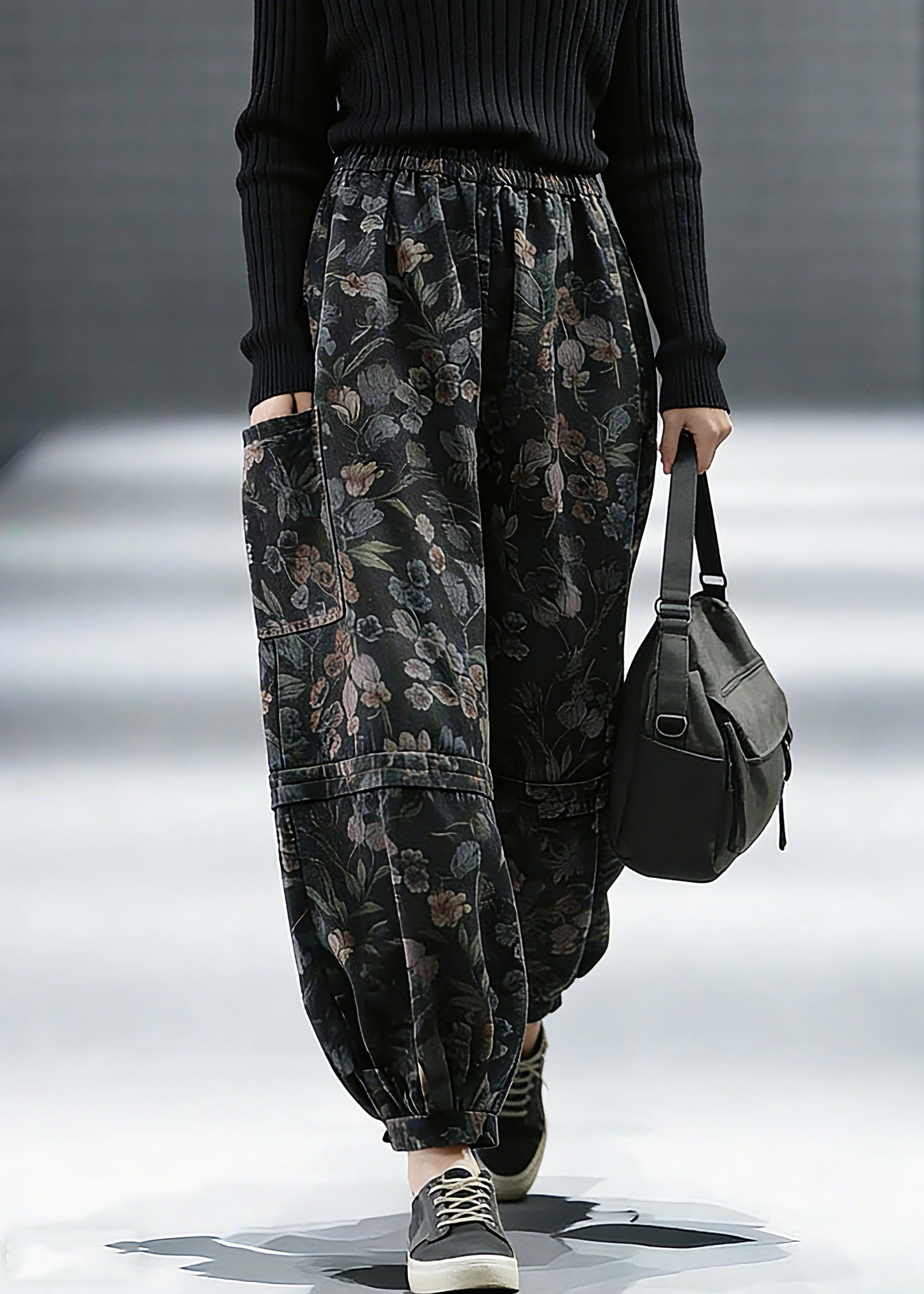Well Tailored Pants with a Graceful Silhouette
