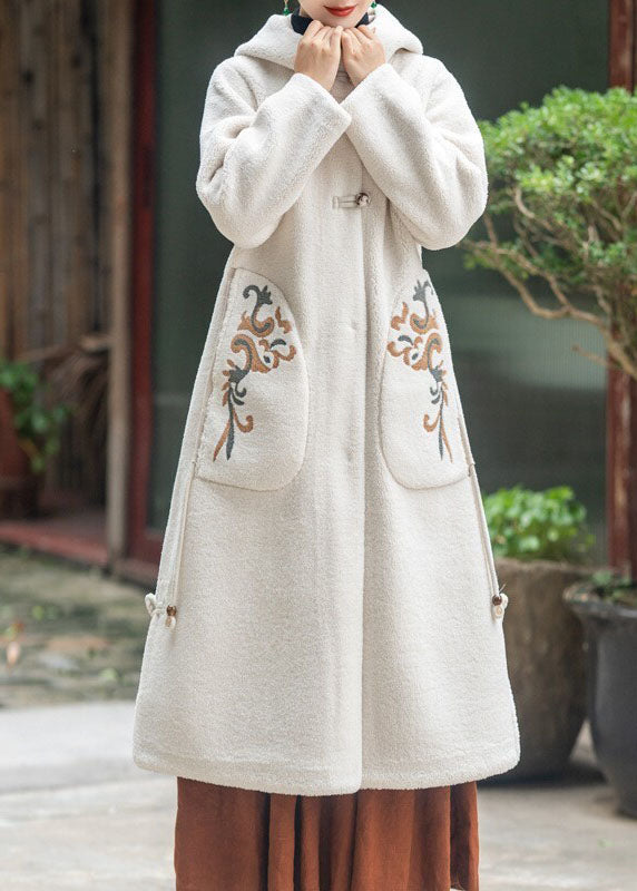 Gracefully Styled Coat for Any Occasion