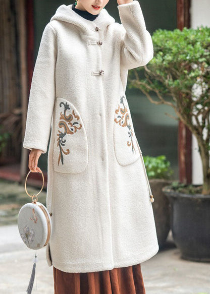 Gracefully Styled Coat for Any Occasion