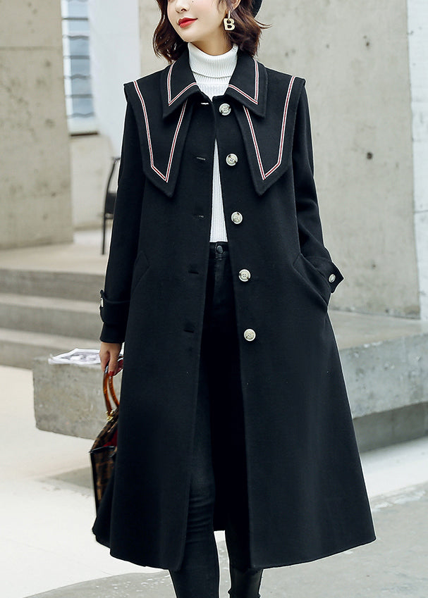 Well Tailored Coat with a Graceful Silhouette