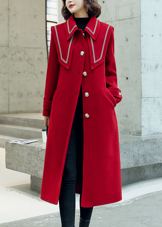 Well Tailored Coat with a Graceful Silhouette