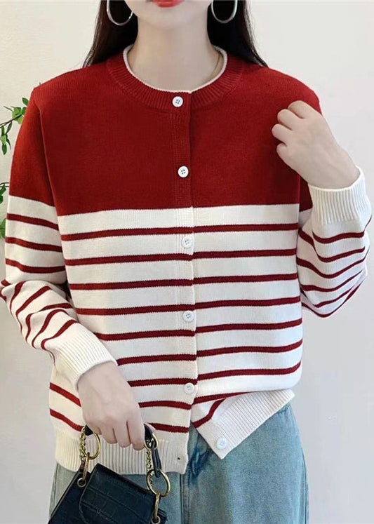 Well Tailored Cardigan with a Graceful Silhouette