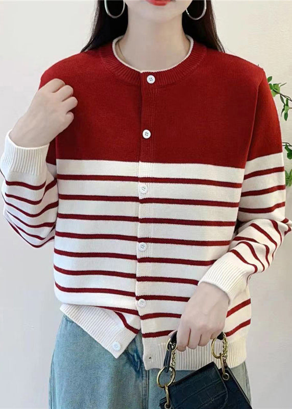 Well Tailored Cardigan with a Graceful Silhouette