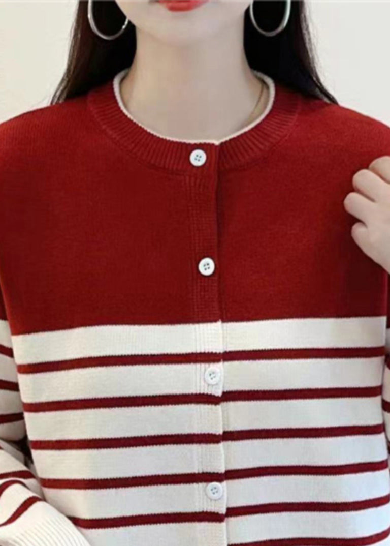 Well Tailored Cardigan with a Graceful Silhouette