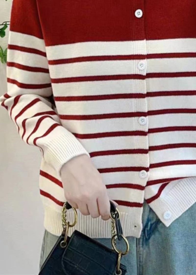 Well Tailored Cardigan with a Graceful Silhouette