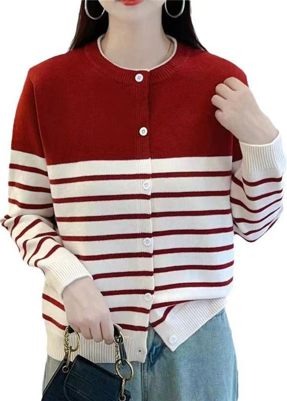 Well Tailored Cardigan with a Graceful Silhouette