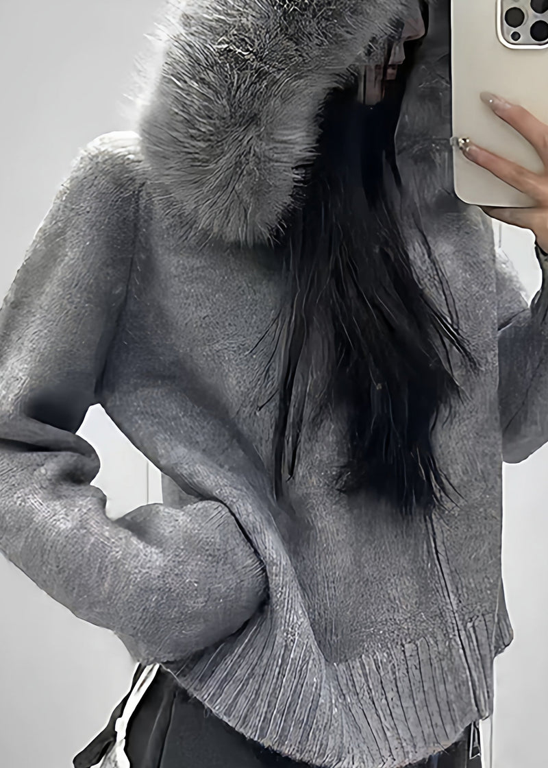 Well Tailored Coat with a Graceful Silhouette