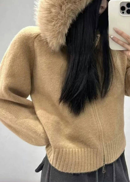 Well Tailored Coat with a Graceful Silhouette