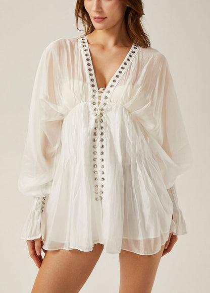 Classic Vintage Blouse with a Flattering Fit