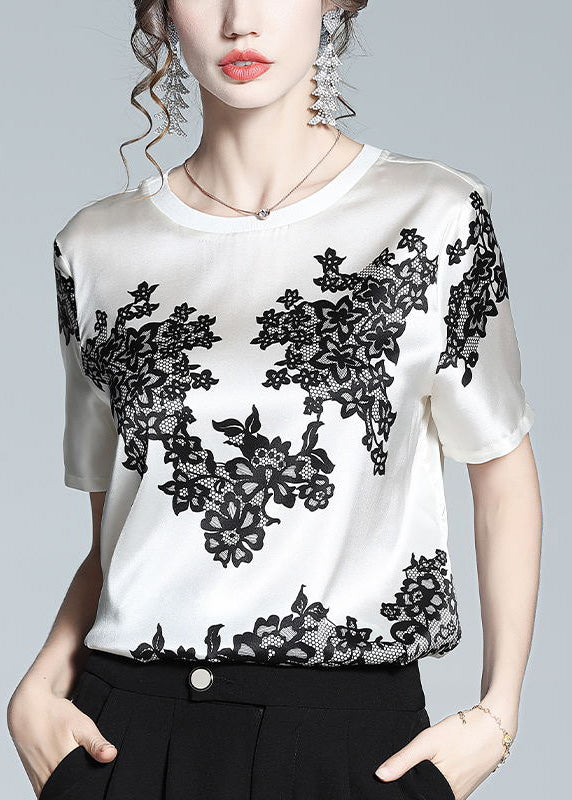 Classic Vintage Shirt with a Flattering Fit