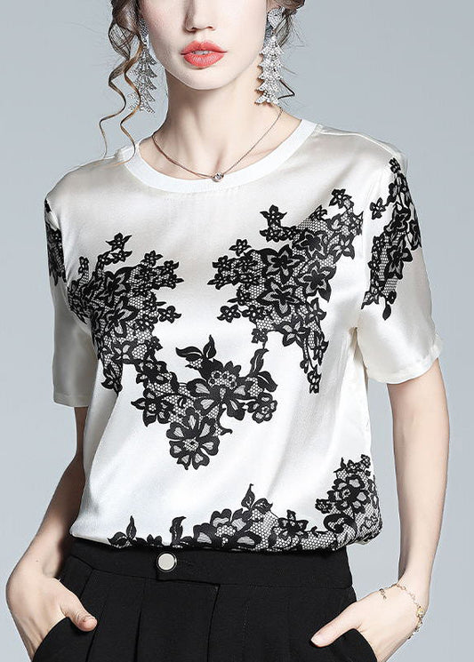Classic Vintage Shirt with a Flattering Fit