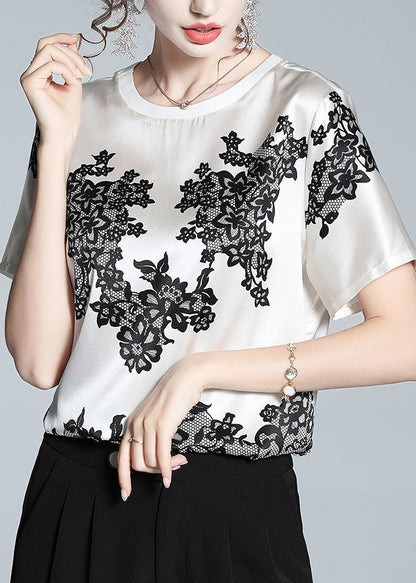 Classic Vintage Shirt with a Flattering Fit