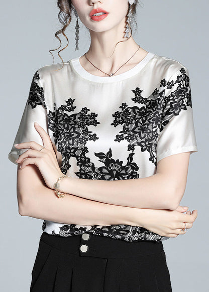 Classic Vintage Shirt with a Flattering Fit