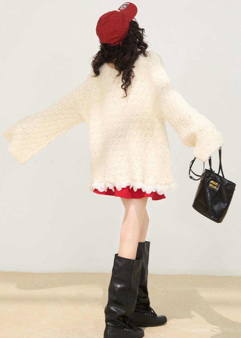 Well Tailored Sweater with a Graceful Silhouette