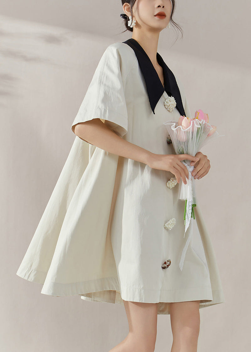 Well Tailored Dress with a Graceful Silhouette