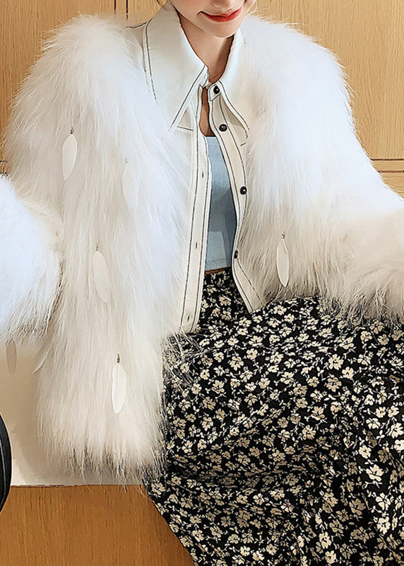 Well Tailored Coat with a Graceful Silhouette