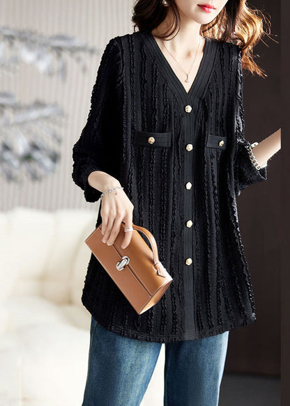 Well Tailored Top with a Graceful Silhouette