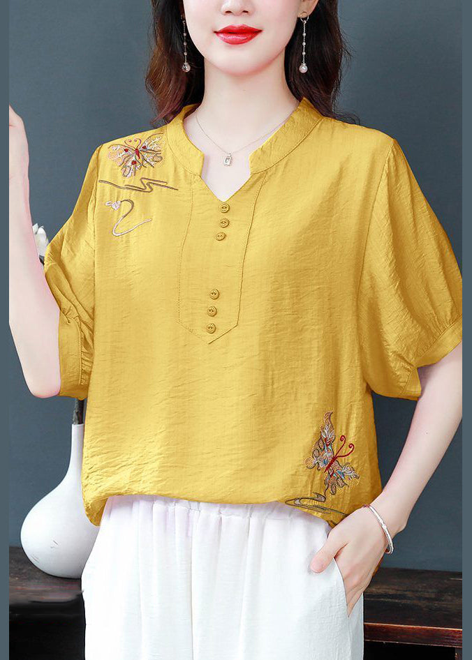 Sophisticated Blouse with a Clean Classic Look