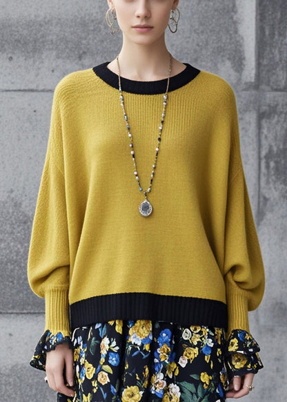 Classic Vintage Sweater with a Flattering Fit