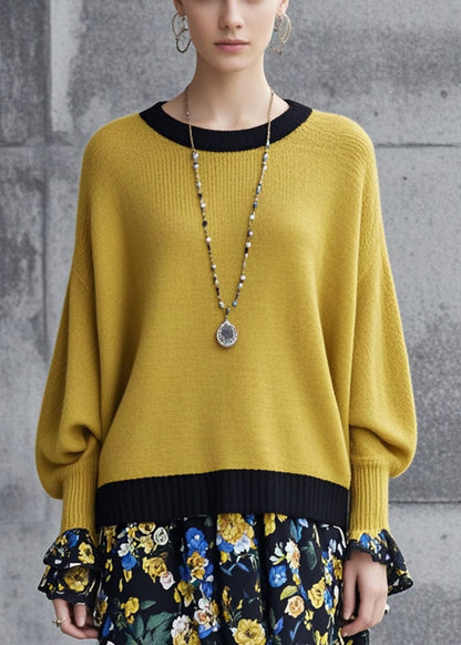 Classic Vintage Sweater with a Flattering Fit