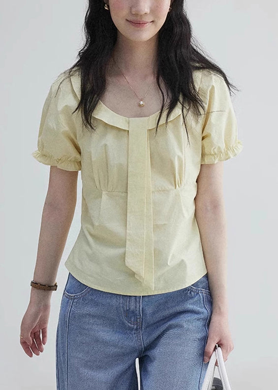 Sophisticated Blouse with a Clean Classic Look