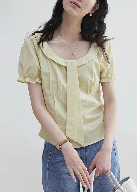 Sophisticated Blouse with a Clean Classic Look