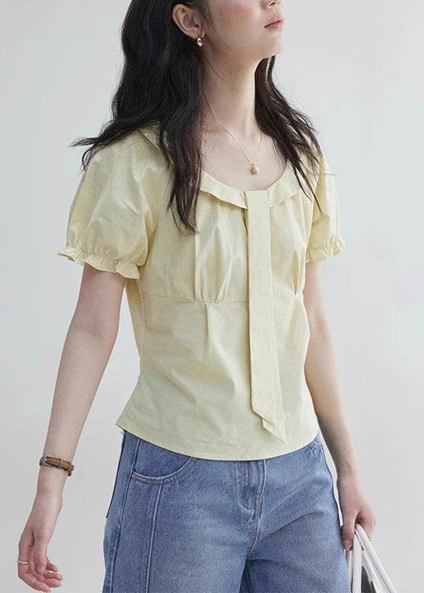 Sophisticated Blouse with a Clean Classic Look