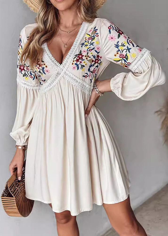 Effortlessly Elegant Dress with a Timeless Design