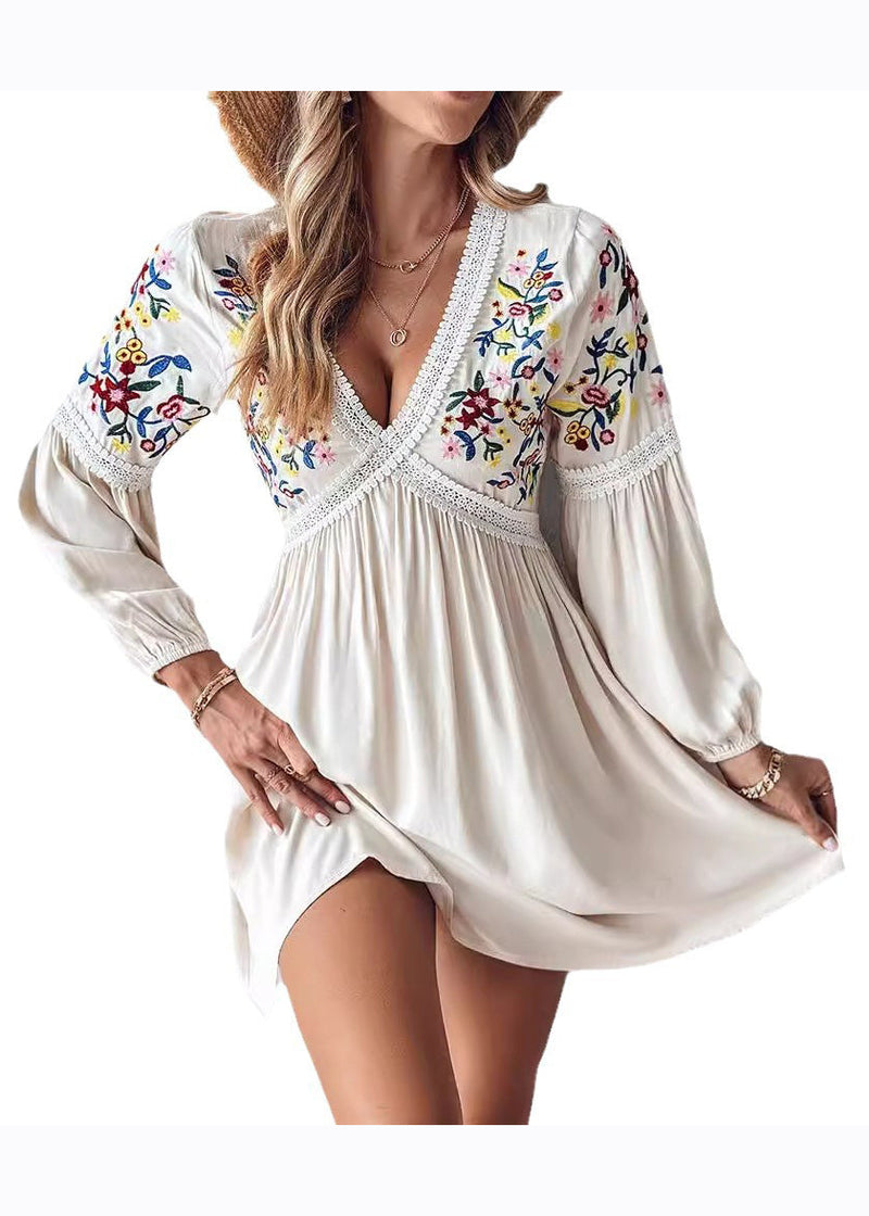 Effortlessly Elegant Dress with a Timeless Design