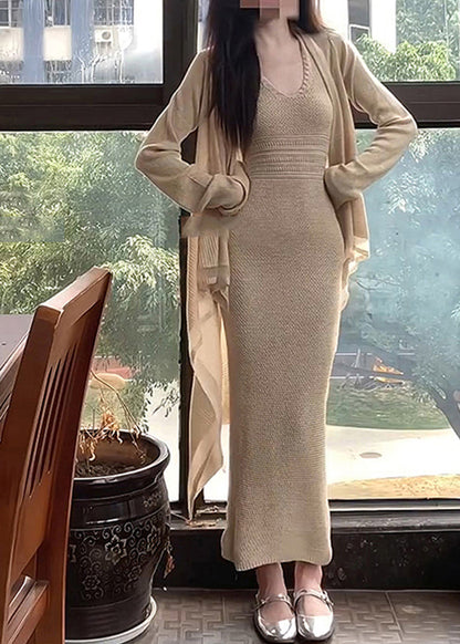 Well Tailored Cardigan with a Graceful Silhouette