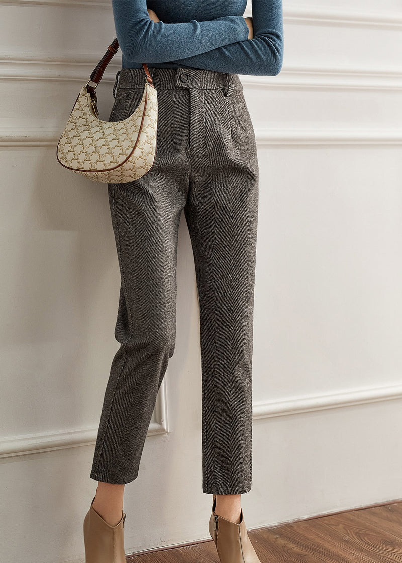 Classic Vintage Pants with a Flattering Fit