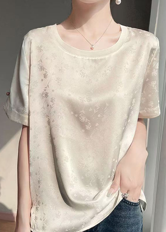 Effortlessly Elegant Blouse with a Timeless Design