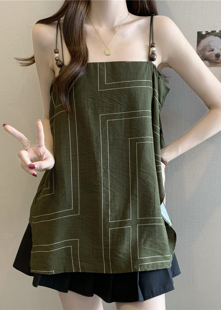Well Tailored Top with a Graceful Silhouette