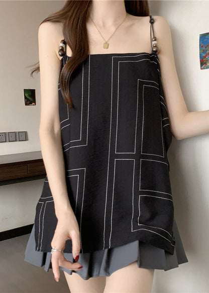 Well Tailored Top with a Graceful Silhouette