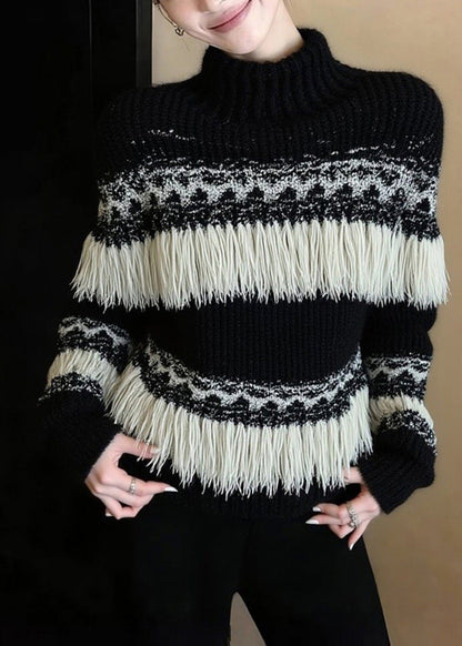 Classic Vintage Pullover with a Flattering Fit