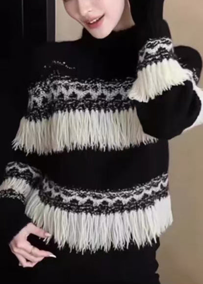Classic Vintage Pullover with a Flattering Fit