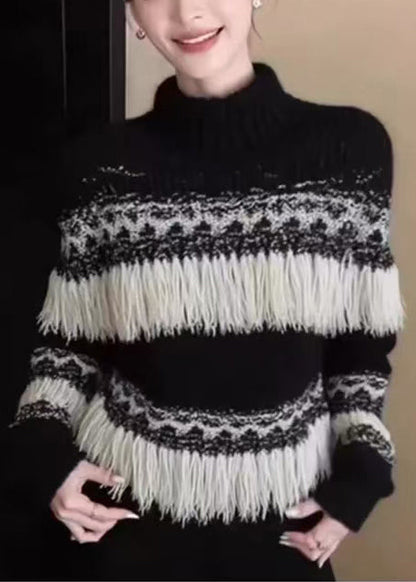 Classic Vintage Pullover with a Flattering Fit