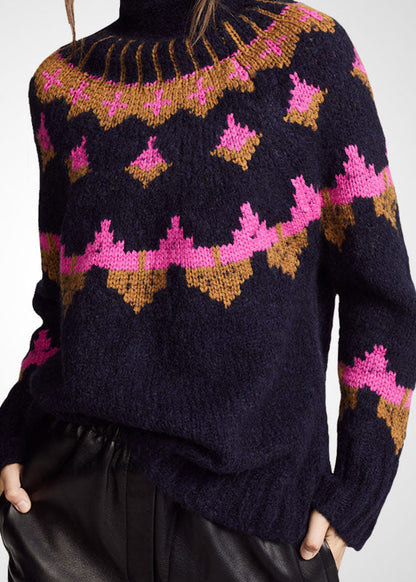Classic Vintage Sweater with a Flattering Fit