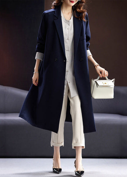 Effortlessly Elegant Coat with a Timeless Design