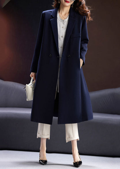 Effortlessly Elegant Coat with a Timeless Design