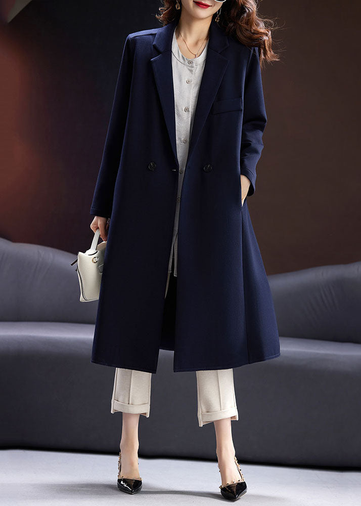 Effortlessly Elegant Coat with a Timeless Design
