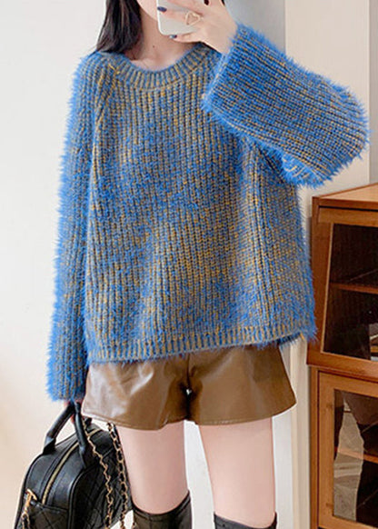 Classic Vintage Sweater with a Flattering Fit