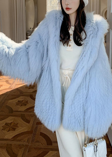 Beautifully Finished Coat in a Timeless Design