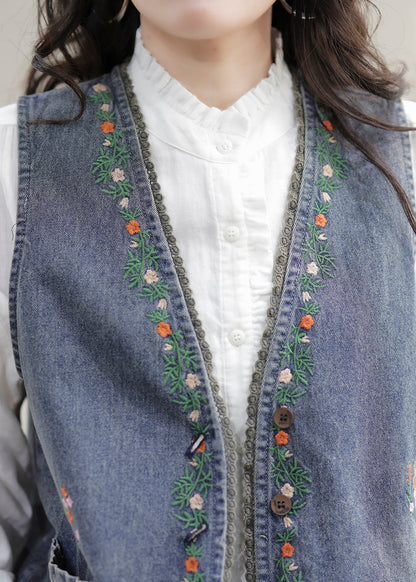 Classic Vintage Coat with a Flattering Fit