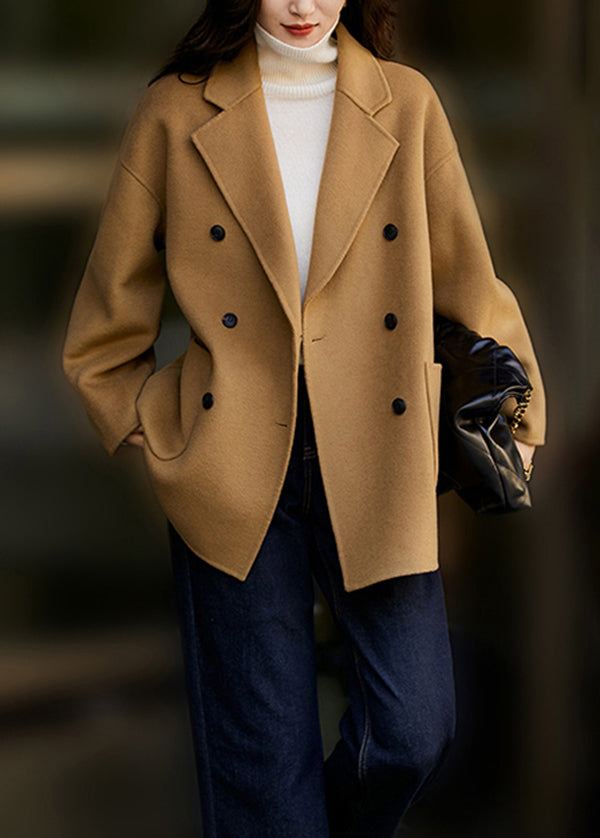 Well Tailored Coat with a Graceful Silhouette